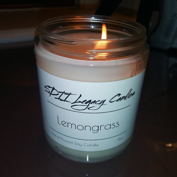 New!! Scented Candles - Lemongrass - Picture 1 of 3